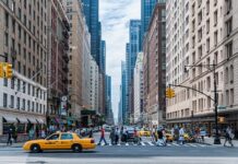 Jak widzą osoby z zezem?